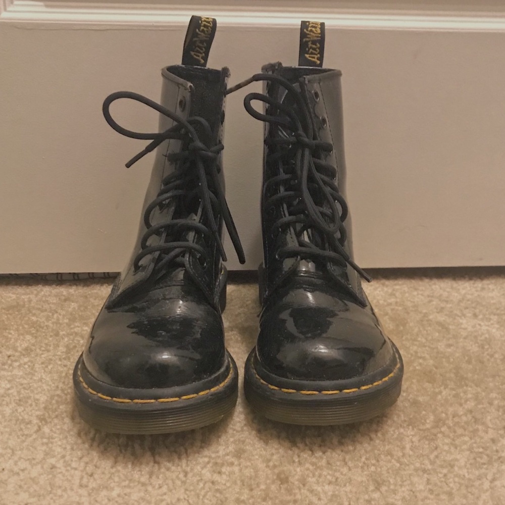 Black Dr Marten 1460